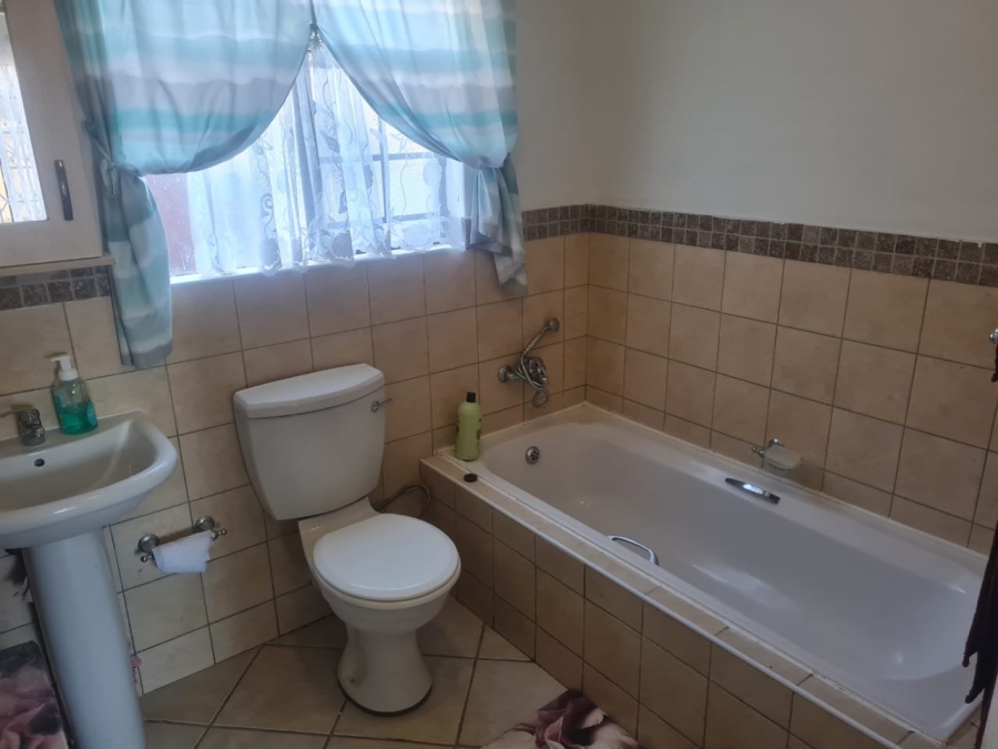 2 Bedroom Property for Sale in Hillside View Free State